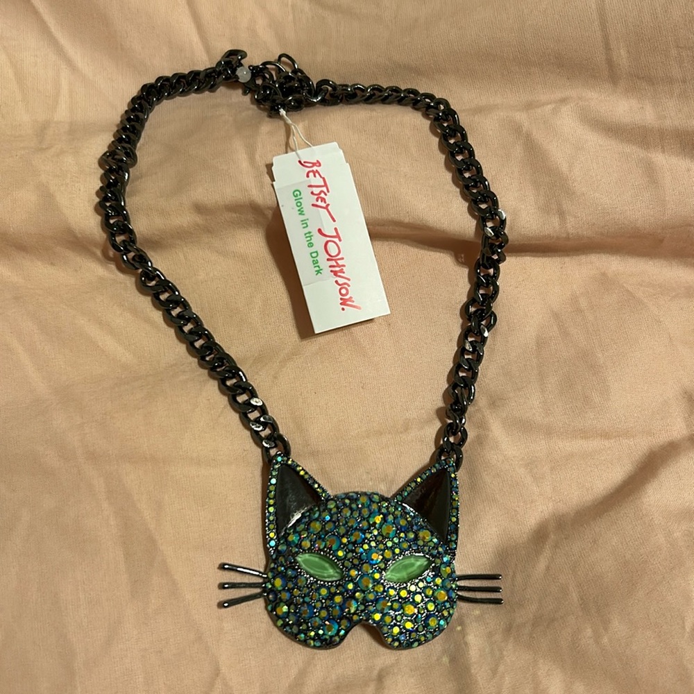 Glow in the dark kitty mask choker